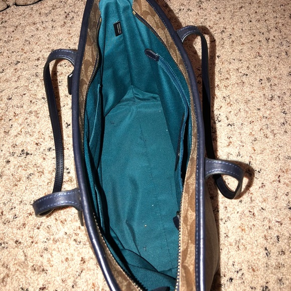 Coach tote - Picture 2 of 4